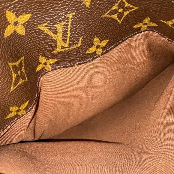 Authentic Louis Vuitton Monogram Odeon PM Crossbody with certificate - Picture 10 of 15